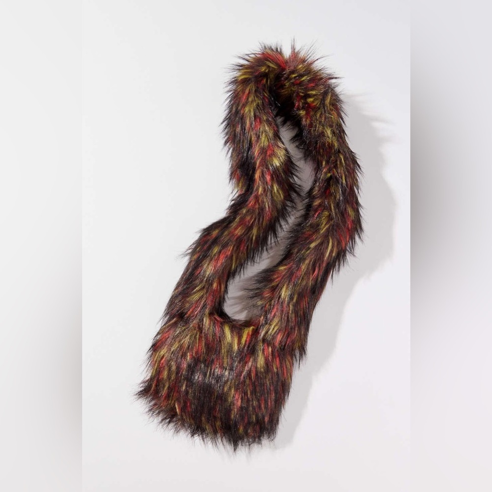 🆕 Urban Outfitter’s Calliope Shag Crossbody Bag / Faux-Fur